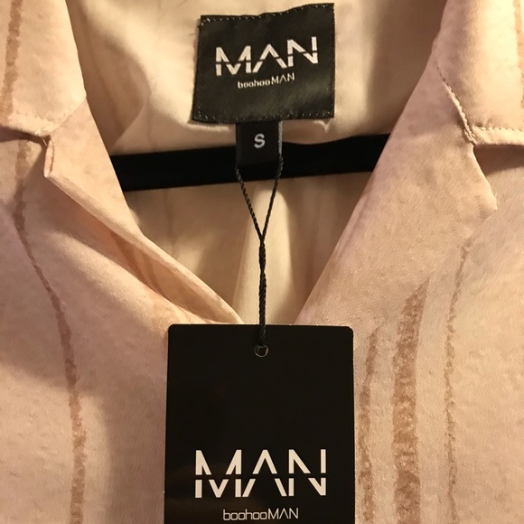 BoohooMAN short sleeve revere collar stripe shirt - Picture 3 of 5